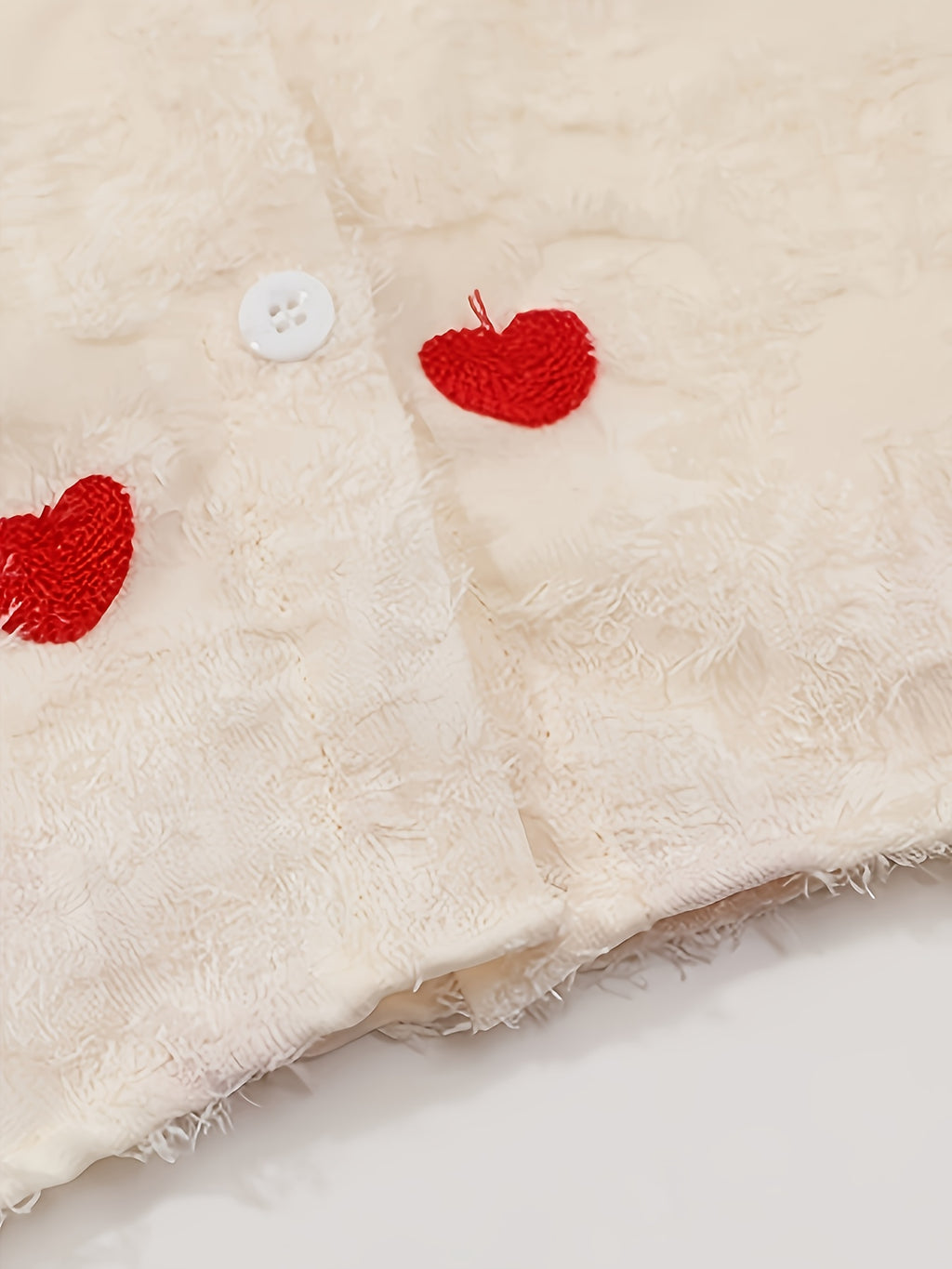 Conjunto de 2 Piezas para Niña: Blusa Blanca de Manga Larga con Estampado de Corazones y Cuello con Volantes con Overol de Mezclilla (9M - 4Y)