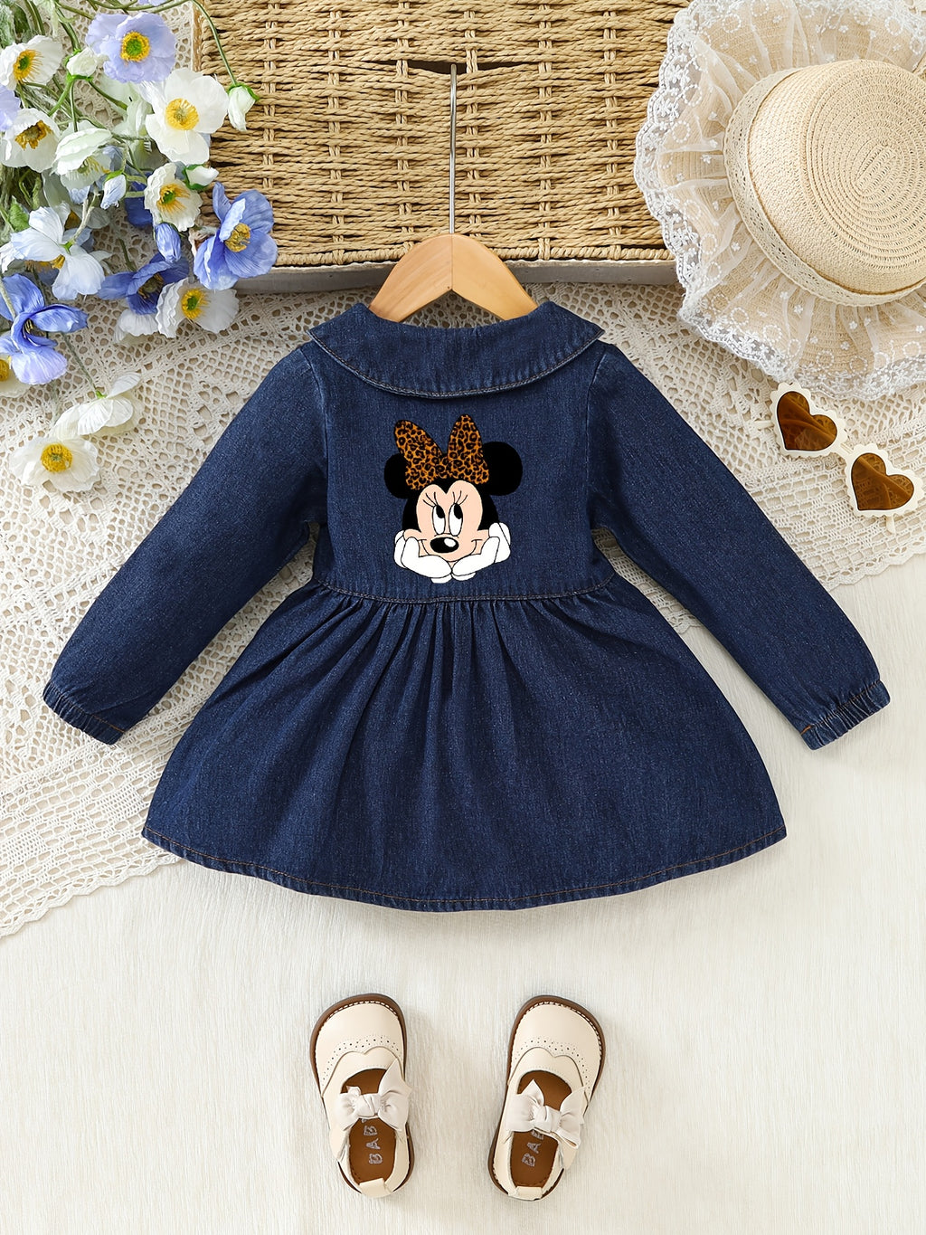 Vestido de Mezclilla de Manga Larga con Cuello Peter Pan y Estampado de Minnie Mouse de Disney para Niñas (Estilo Casual y Versátil) (6M - 3T)