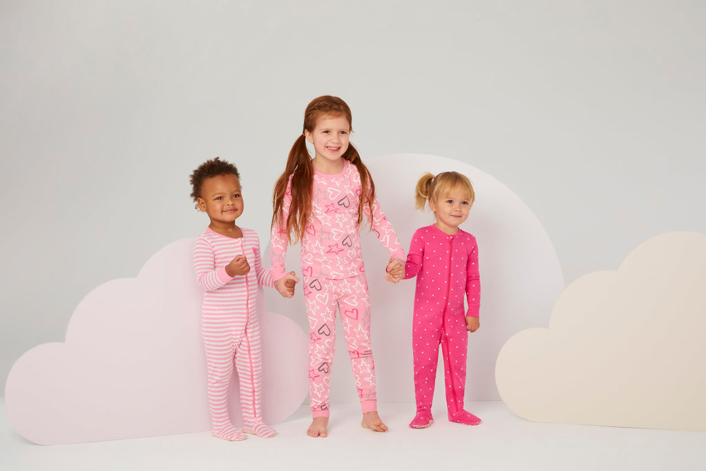 Huggies Conjunto de Pijama 4 Piezas Rosa Corazones y Estrellas (Solo 12M,2T,y 4T)