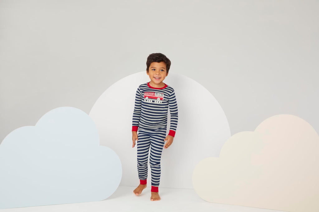 Huggies Conjunto de Pijama 4 Piezas Camiones de Bomberos (12M - 5T)