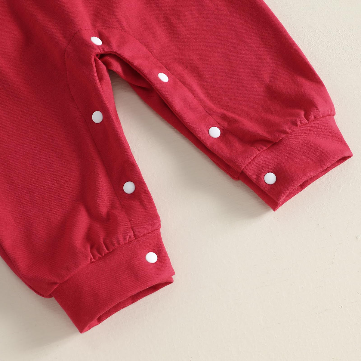 Santa Red Newborn Set | Conjunto 3 Piezas Bebé — Body Rayas Rojo + Overol Rojo + Papa Noel + Gorro Nudo