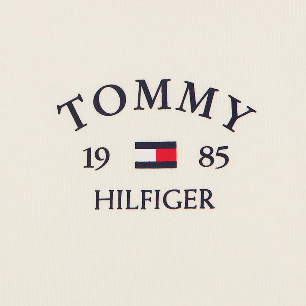 Set 3 Piezas Tommy Hilfiger | Chaqueta Sherpa Camel + Body + Jogger Navy | Niño/Bebé (3M - 24M)