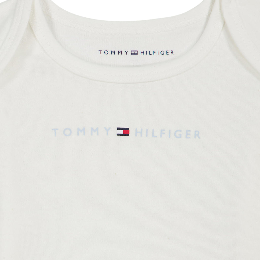 Set 3 Piezas Tommy Hilfiger | Body + Chaqueta Acolchada + Jogger | Azul Cielo/Blanco | Niño/Bebé  (0M - 18M)
