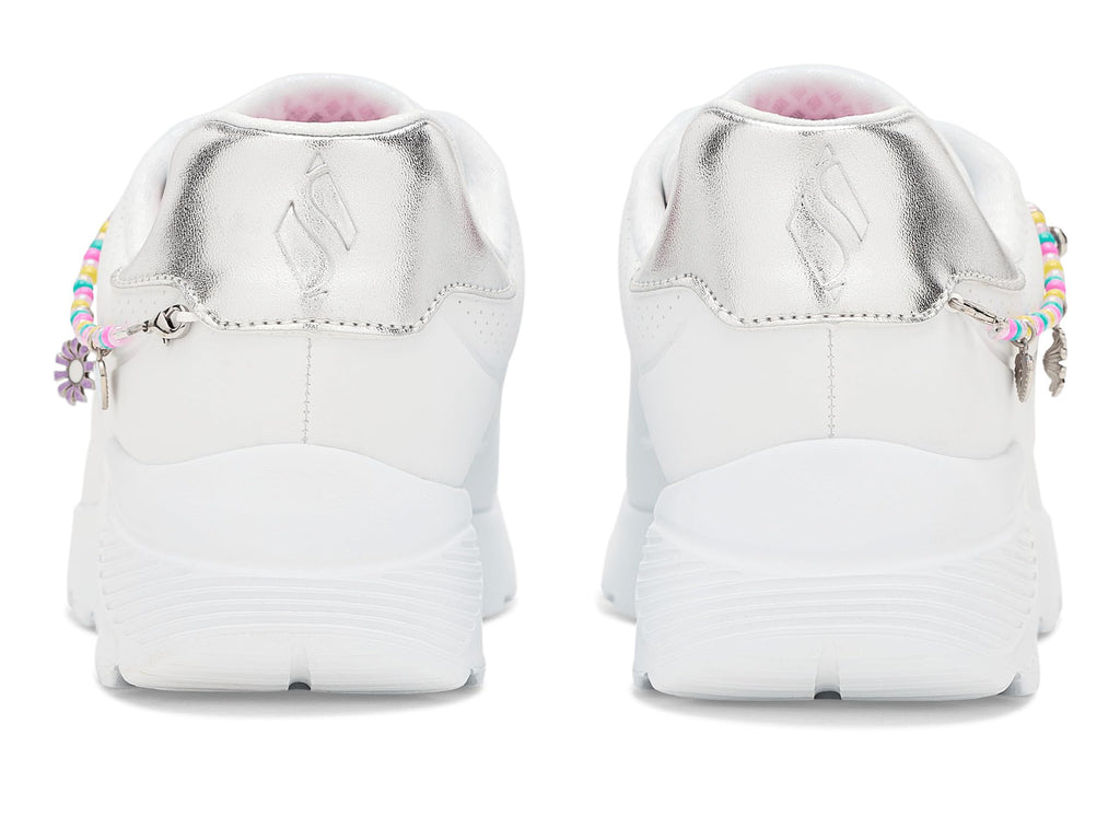 Skechers - Tenis Deportivos Uno Lite - Charming Lite con Detalle de Pulsera de Dijes para Niña (Blanco/Platead) (Talla 27 - 40)