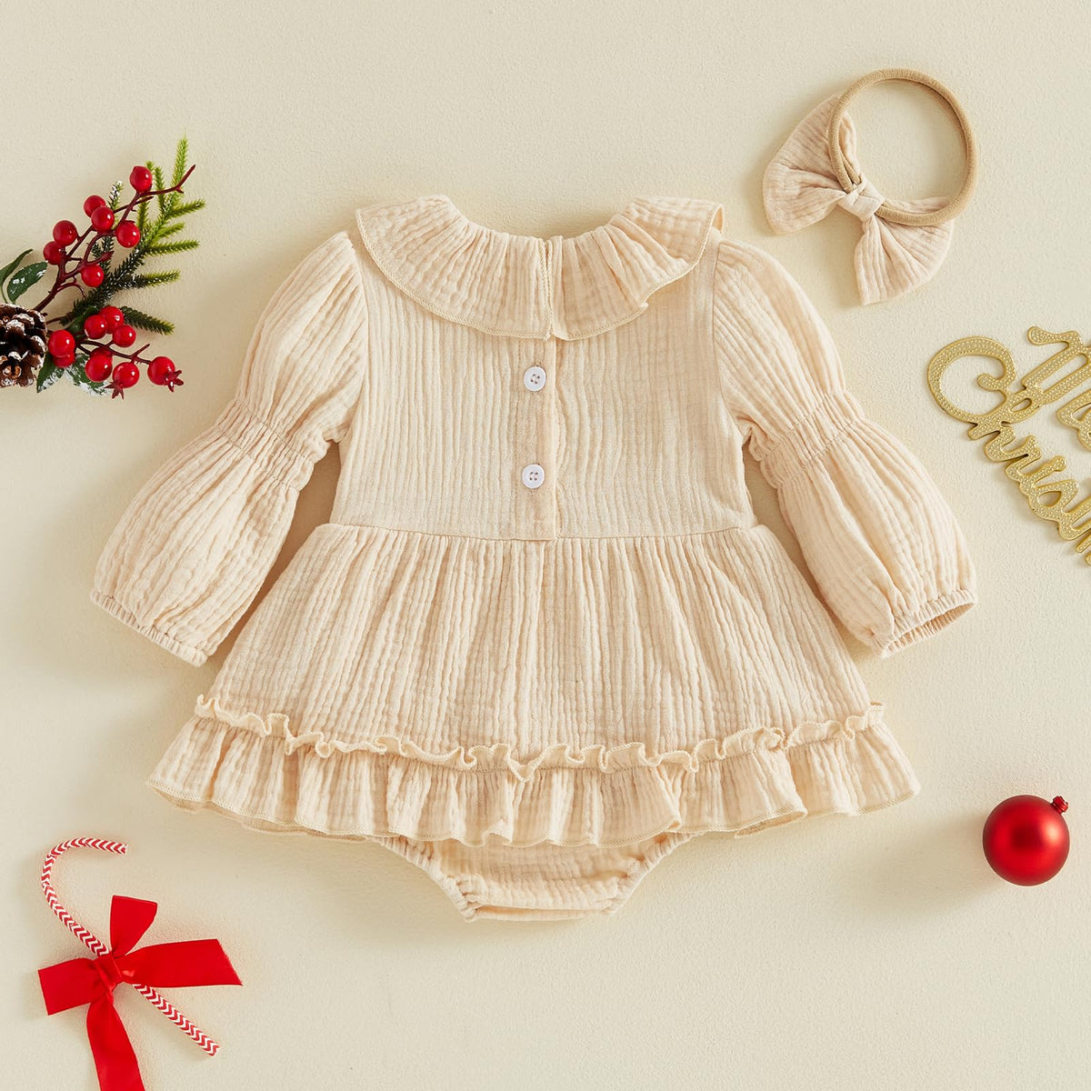 Santa Smocked Romper Beige | Mameluco Vestido Crema Bebé Niña — Cuello Muñeca + Mangas Abombadas + Papa Noel Bordado + Diadema