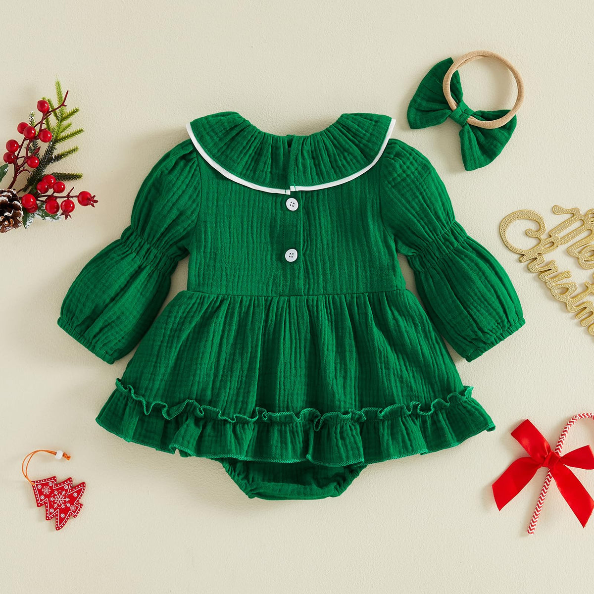 Christmas Tree Smocked Romper | Mameluco Vestido Verde Bebé Niña — Cuello Muñeca + Mangas Abombadas + Árboles Bordados + Diadema