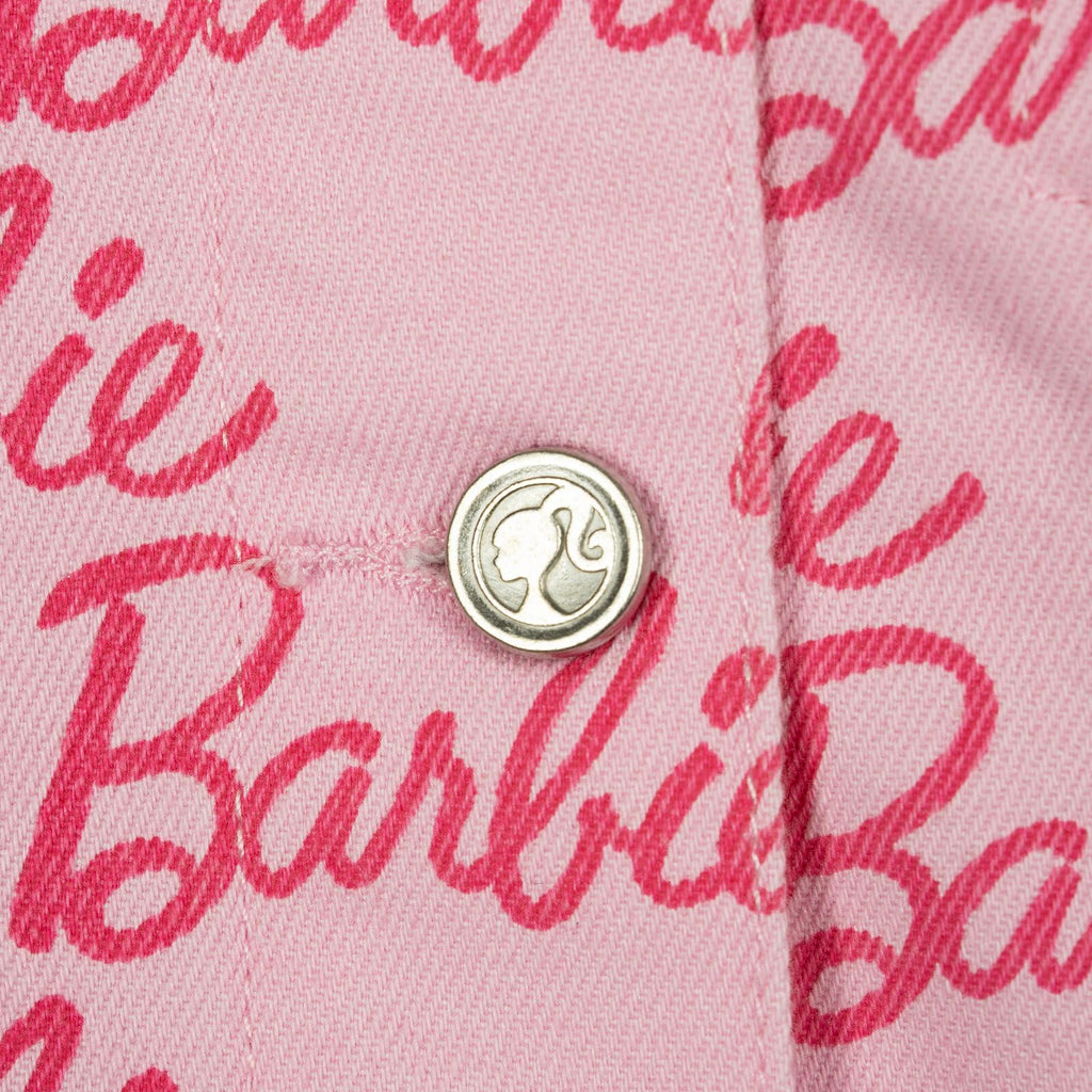 Chaqueta Mezclilla Barbie Oficial | Logo Todo-Sobre + 3 Parches Bordados + Botones Metal Relieve | Niña Rosa (4-16T)