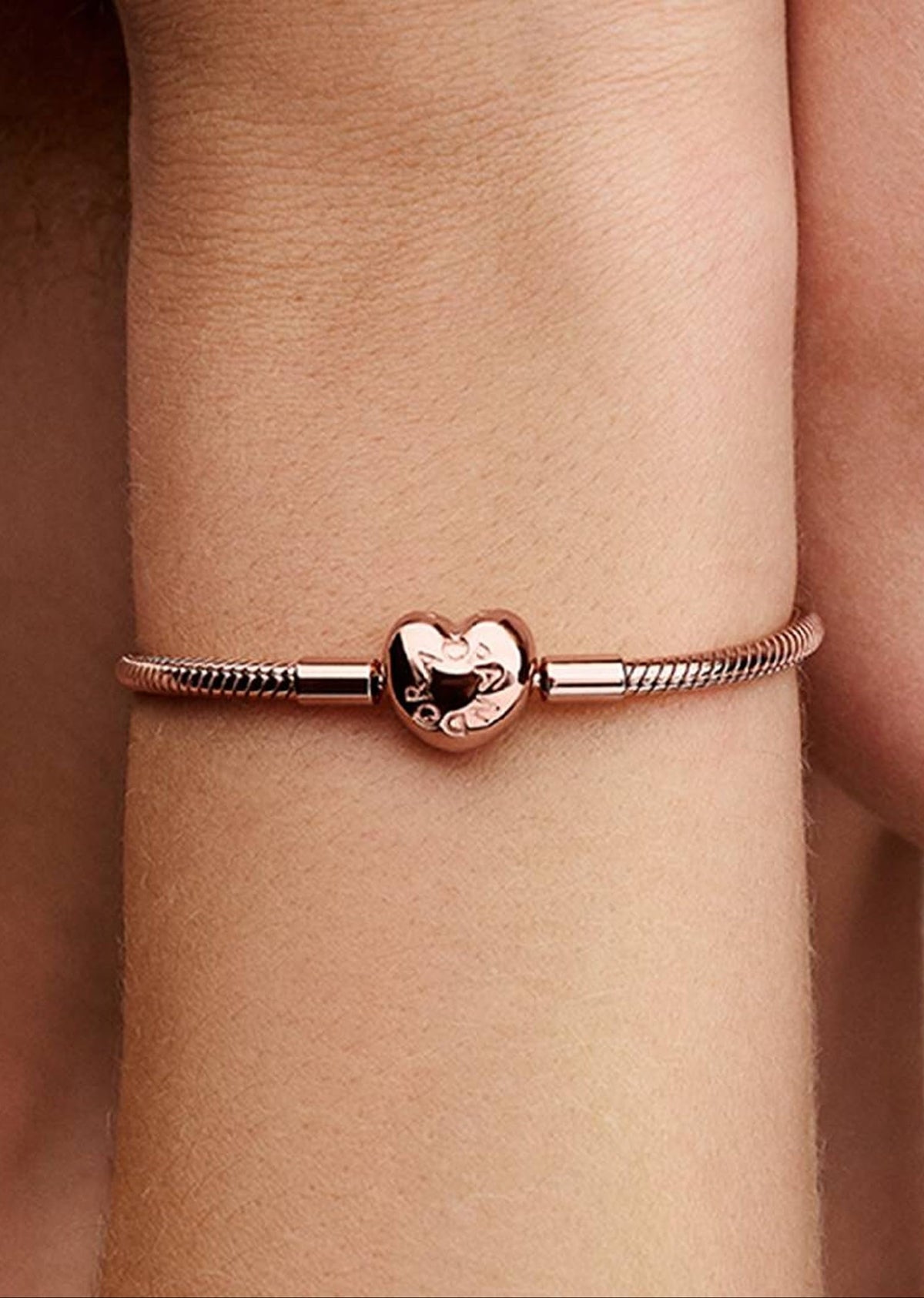 Pulsera Pandora Moments Cadena Serpiente Corazón Oro Rosa