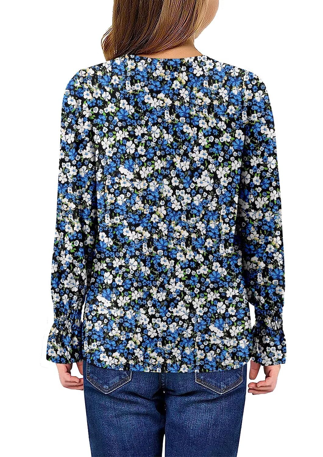 Storeofbaby | Blusa Nina Manga Larga | Poliester Elastano | Cuello Redondo Smocked con Volante en Cascada | Puno Fruncido con Volante | Floral Denso Azul + Blanco sobre Negro | Silueta Blusona Fluida (4 - 13T)