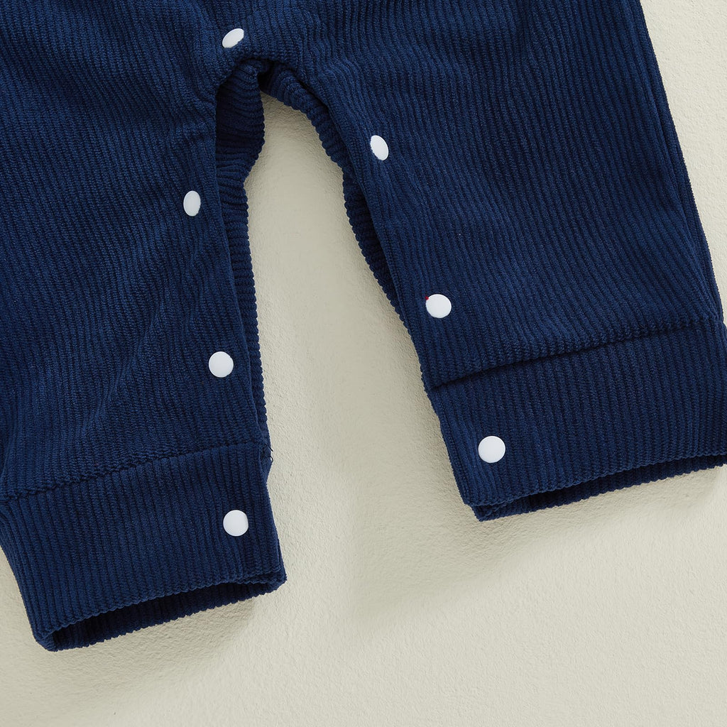 Rudolph Navy Newborn Set | Conjunto 3 Piezas Bebé — Body Rayas Rojo + Overol Azul Marino + Reno Navideño + Gorro Tejido
