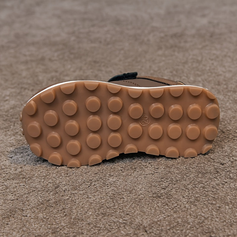 Zapatillas Deportivas Casuales para Niños en Color Marrón con Cierre de Contacto y Suela Antideslizante (Solo Talla 25, 27 y 30)