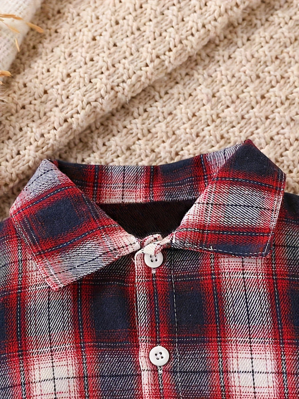 Conjunto Retro de 2 Piezas para Niño – Mameluco de Cuadros con Solapa y Pantalón de Mezclilla Desgastada (Otoño/Invierno) (3M - 24M)