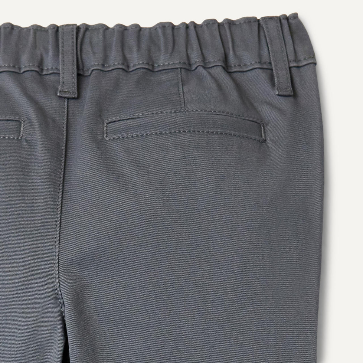 Amazon Essentials Pantalón Chino Niño | Gris Hierro • Ajustado • Cintura Elástica