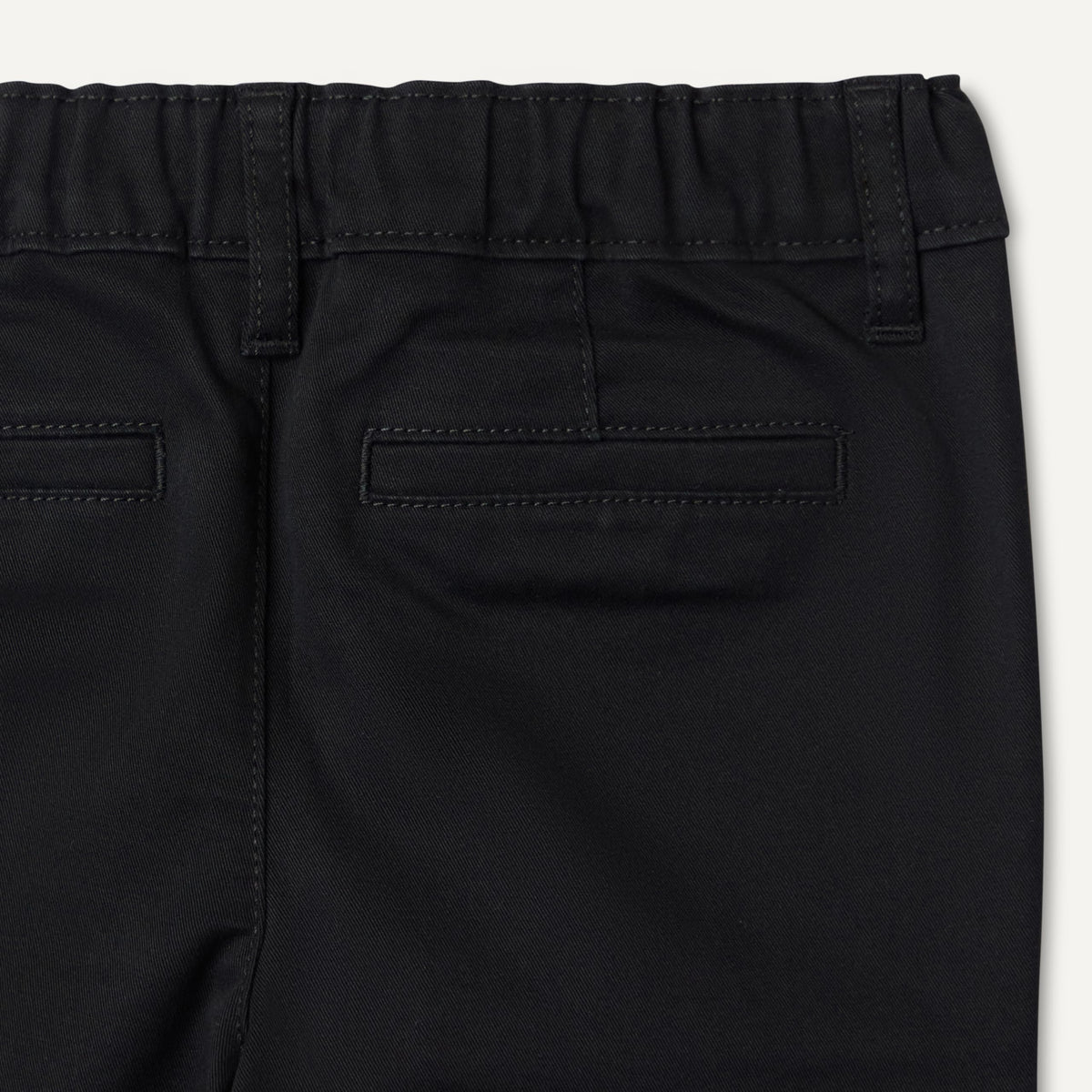 Amazon Essentials Pantalón Chino Niño | Negro • Ajustado • Cintura Elástica