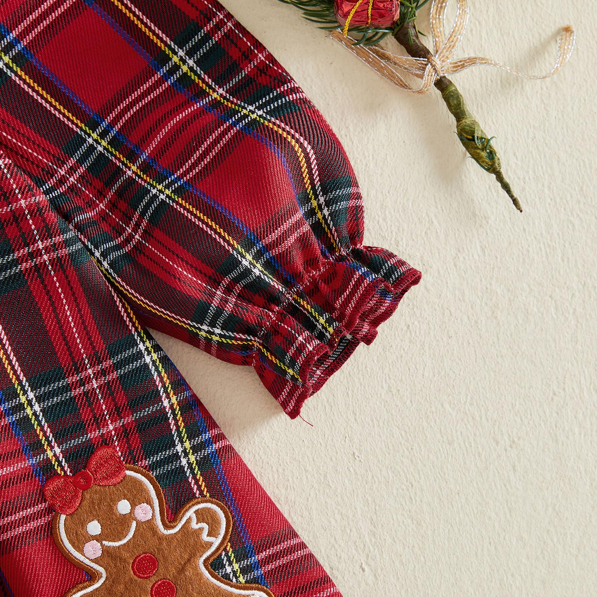 Santa Girl | Vestido Navideño Niña Cuadros Rojo + Cuello Verde + Bordado Papa Noel Arbolito