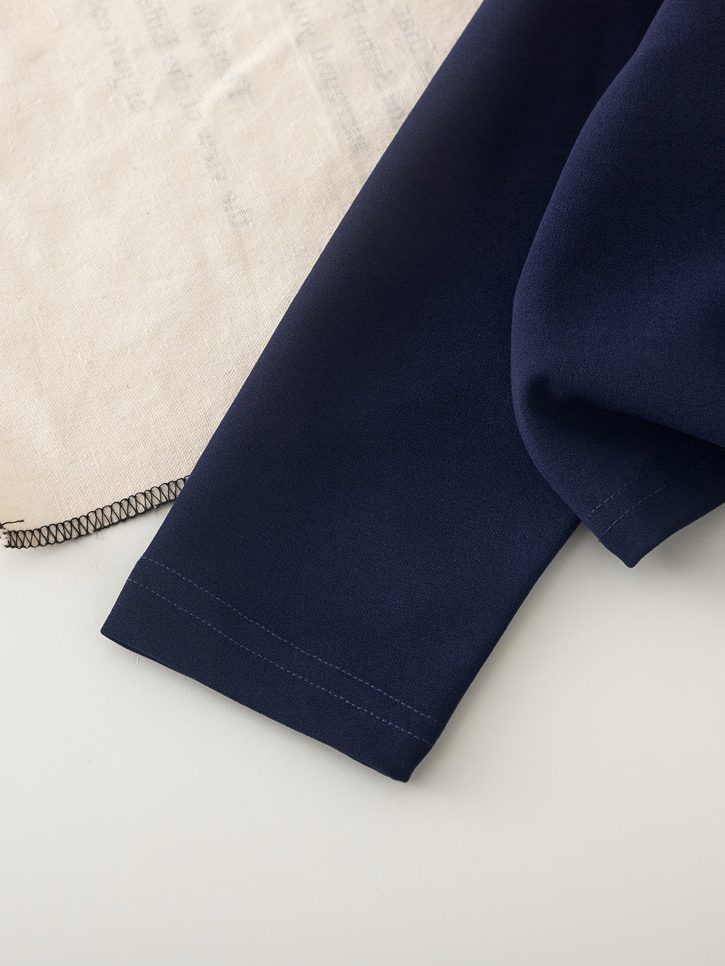 Conjunto de 2 Piezas para Niña: Camiseta Azul Marino de Manga Larga con Cuello Polo y Parche de Corazón con Pantalón Recto a Juego (5 - 7Y)