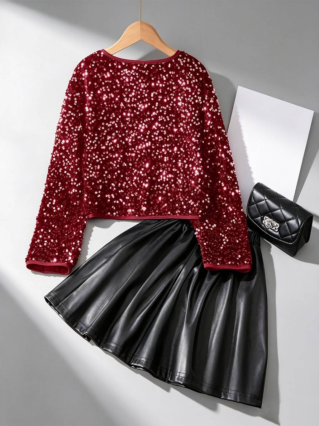 Conjunto Elegante de Chaqueta Burdeos con Lentejuelas y Falda Plisada Negra para Niñas (Estilo Retro y Moderno para Primavera y Otoño) (Solo Talla 11Y)