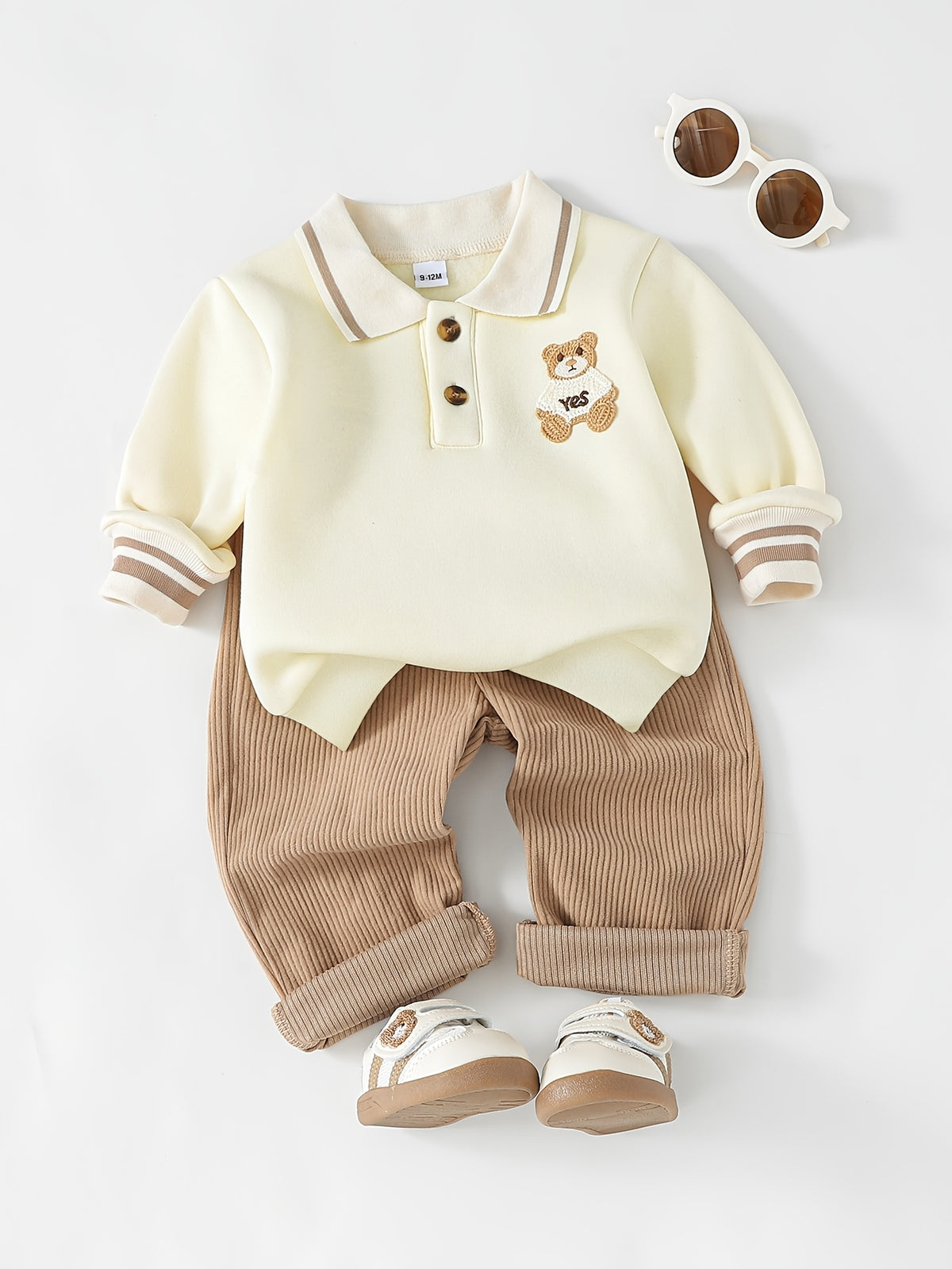 Conjunto de 2 Piezas "Preppy Bear" para Niño – Sudadera Polo con Parche de Oso y Pantalón de Pana (Otoño/Invierno)(6M - 3Y)