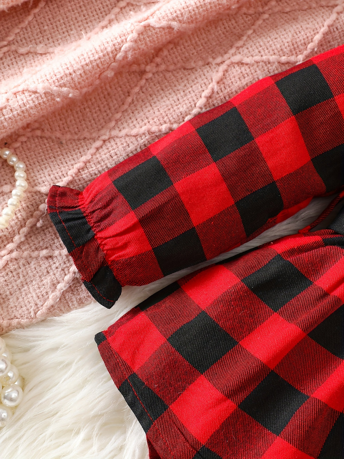 Conjunto Navideño de 2 Piezas para Bebé Niña: Blusa de Manga Larga a Cuadros Rojos con Lazo Negro y Pantalón Largo (Ideal para Fiestas y Otoño/Invierno) (6M - 3Y)