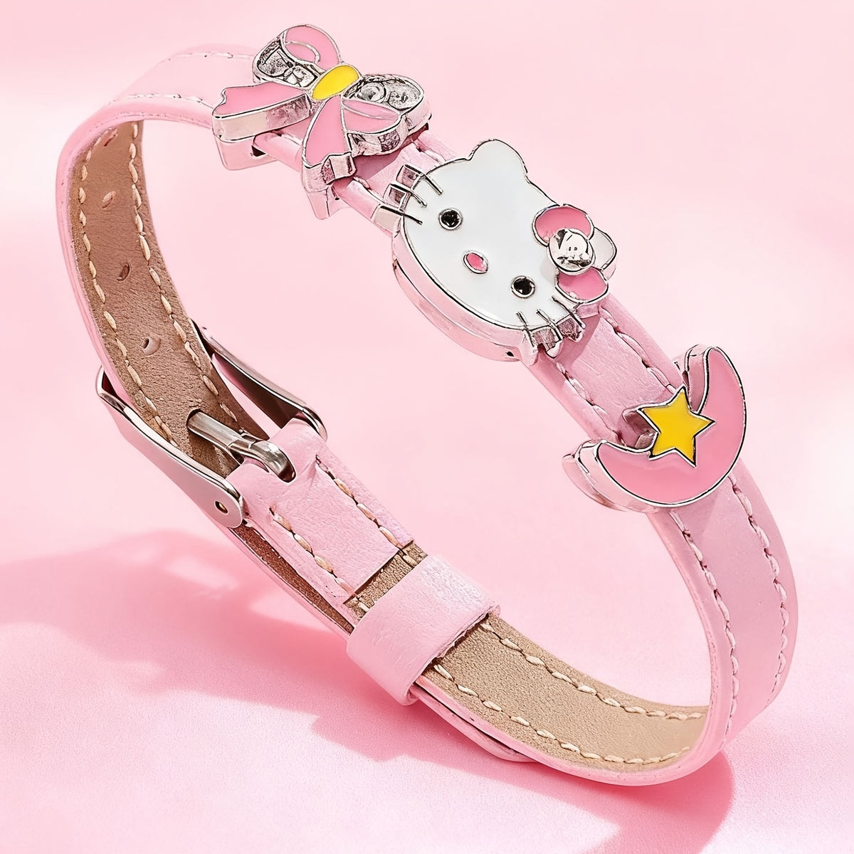 Pulsera Estilo Correa de Cuero Sintético Sanrio Hello Kitty con Dijes Decorativos (Diseño Kawaii y Ajustable)