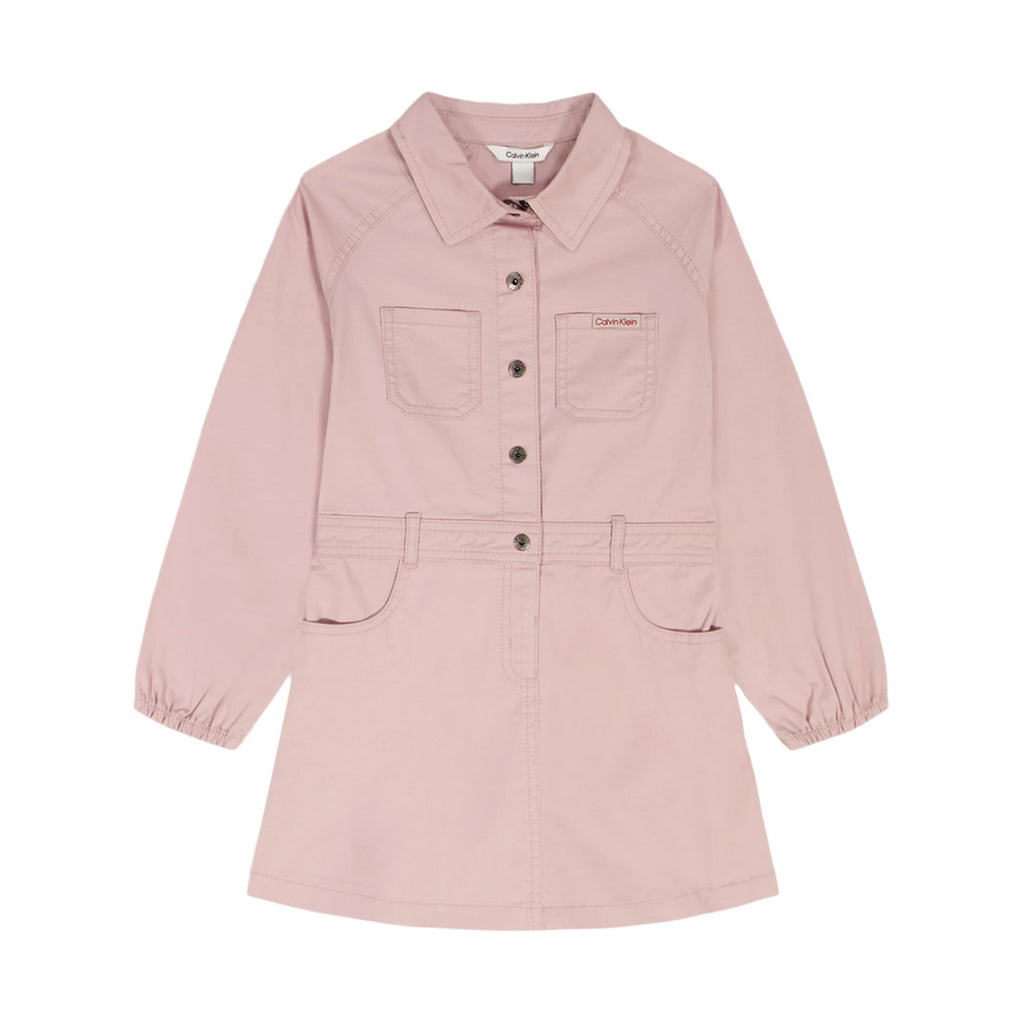 Vestido Utility Camisero Calvin Klein | Rosa Palo + 4 Bolsillos Parche + Logo Calvin Klein | Niña (Solo 4T y 6T)