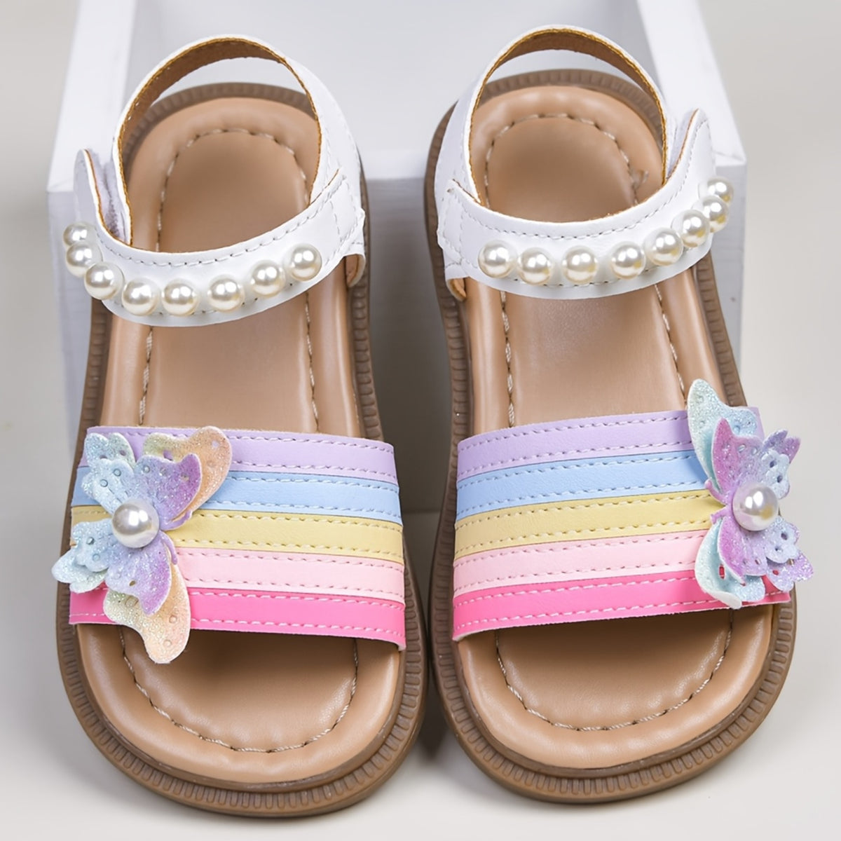 Sandalias de Princesa con Rayas Arcoíris, Perlas y Detalle de Mariposa para Niñas (Estilo Casual de Verano) (Talla 22 - 30)