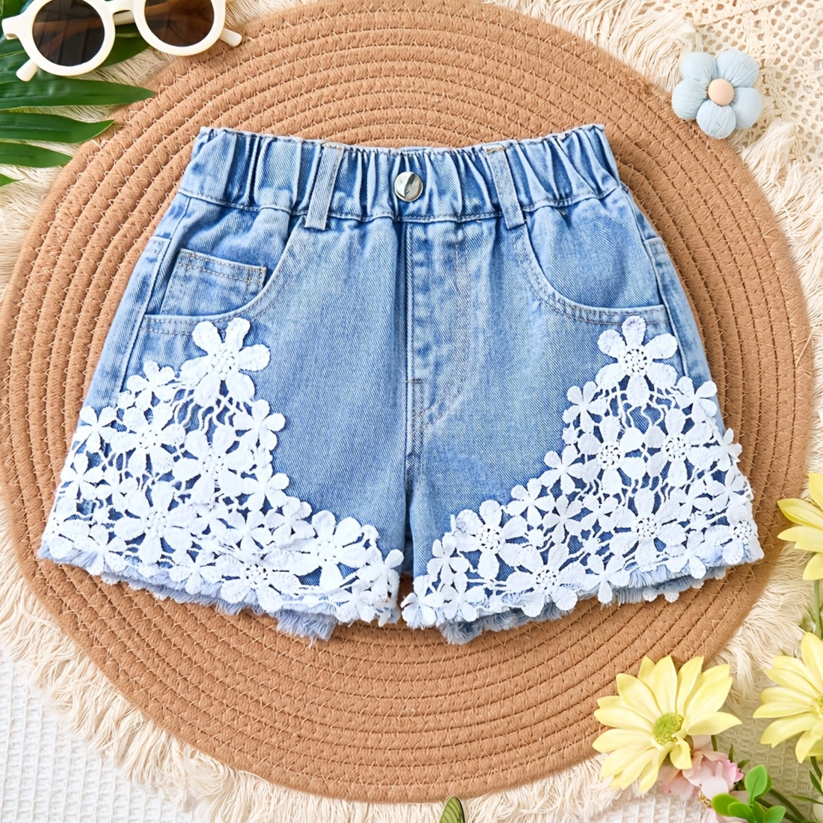 Shorts de Mezclilla para Niñas con Ribete de Encaje Floral y Cintura Completamente Elástica (Estilo Adorable y Versátil para Verano y Vacaciones) (Solo Talla 5Y)
