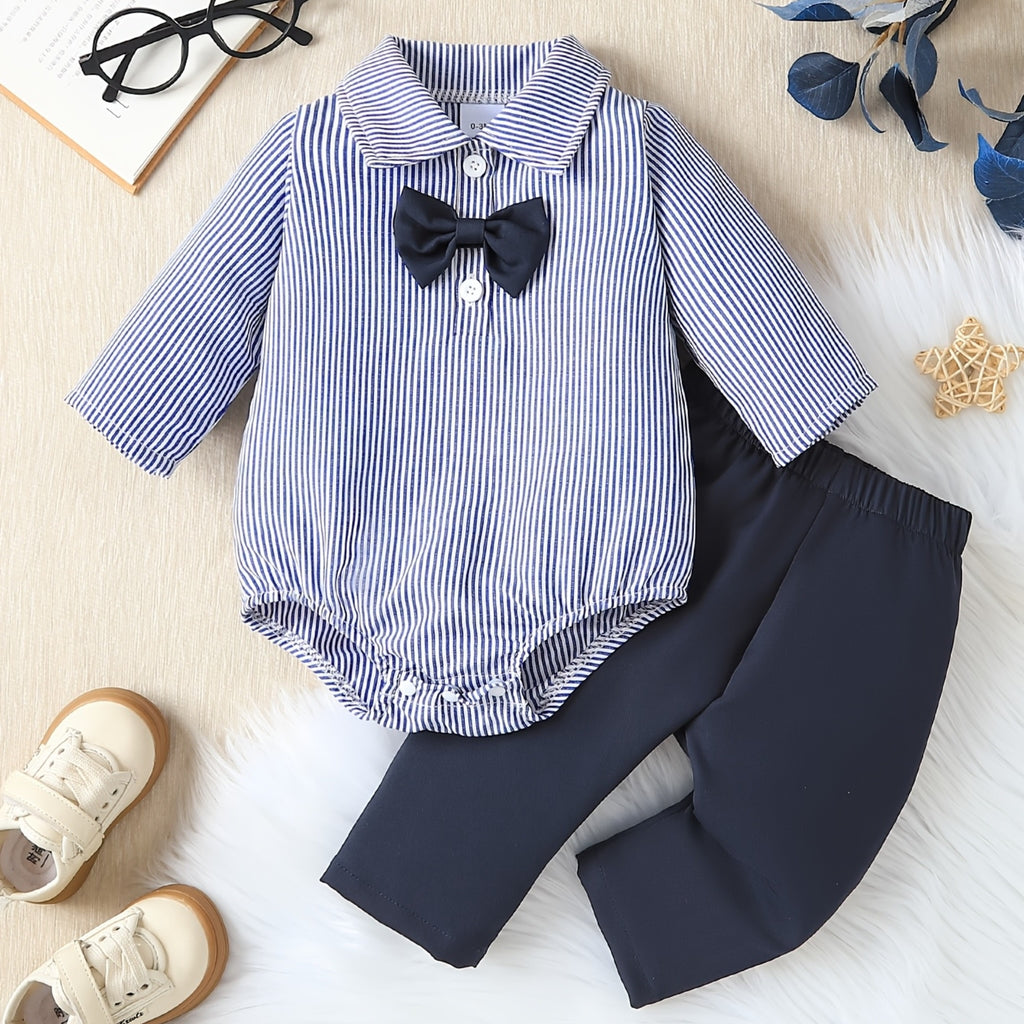 Conjunto Formal de 2 Piezas "Little Gentleman" para Bebé – Pañalero de Manga Larga a Rayas con Pajarita y Pantalón Azul Marino (Todas las Temporadas) (0M - 12M)