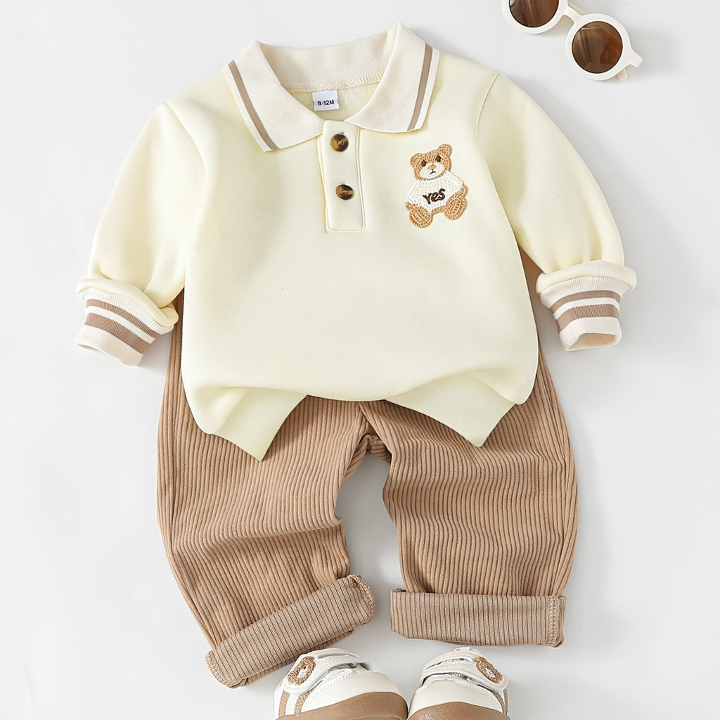 Conjunto de 2 Piezas "Preppy Bear" para Niño – Sudadera Polo con Parche de Oso y Pantalón de Pana (Otoño/Invierno)(6M - 3Y)